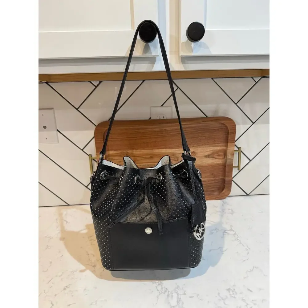 Michael Michael Kors Greenwich Medium Bucket Bag leather minimalist neutral